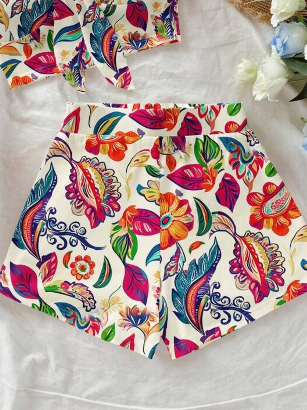 SHEIN White High-Waist Shorts with Multicolor Floral Print